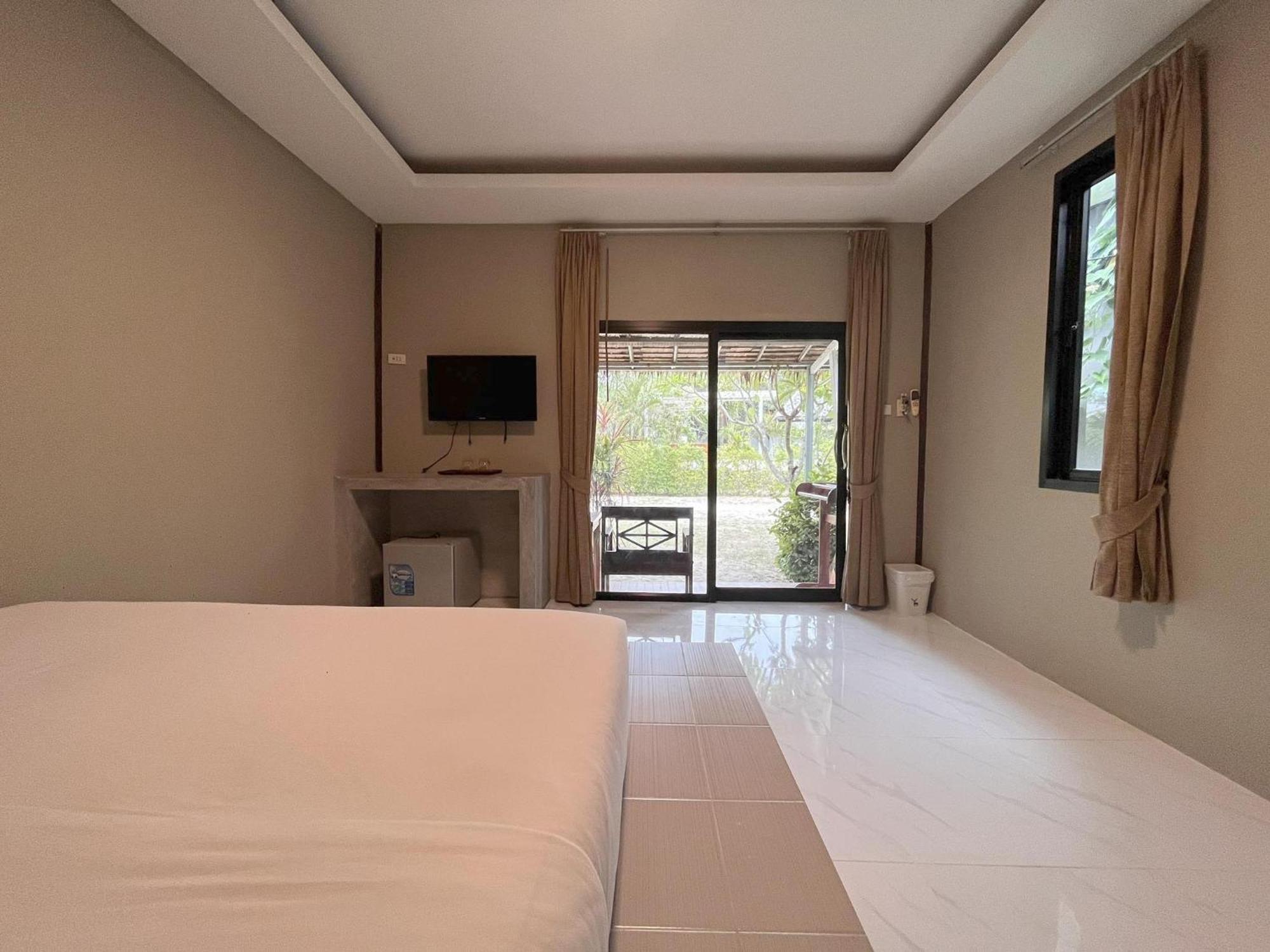 Sabaii Bay Resort Baan Tai Room photo